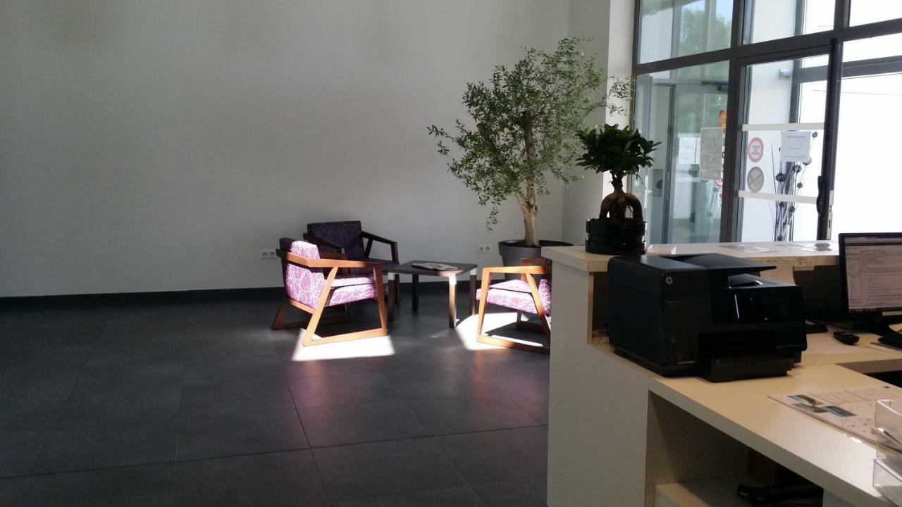 Hotel - Restaurant La Claire Foret Morhange エクステリア 写真