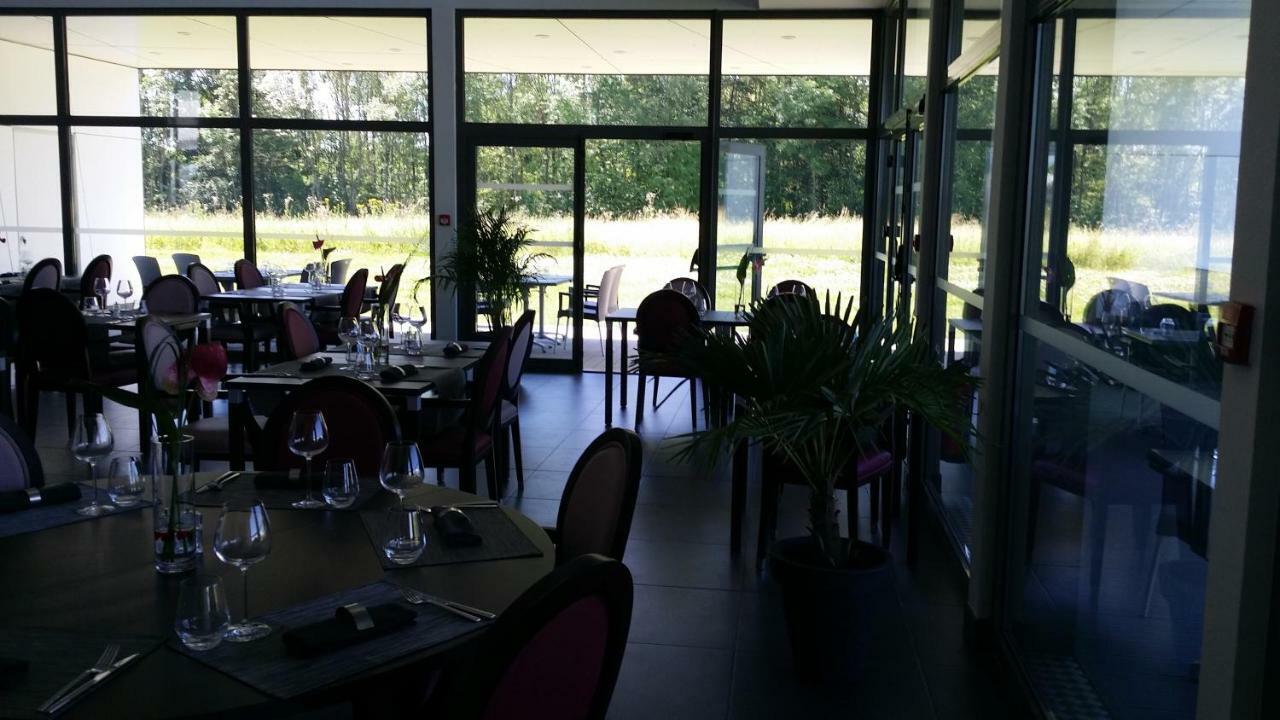 Hotel - Restaurant La Claire Foret Morhange エクステリア 写真